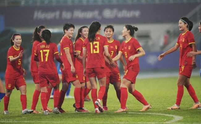 中国女足备战比赛，力求胜利