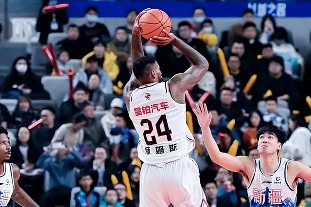 球队实力悬殊，篮球比赛精彩程度大幅提升