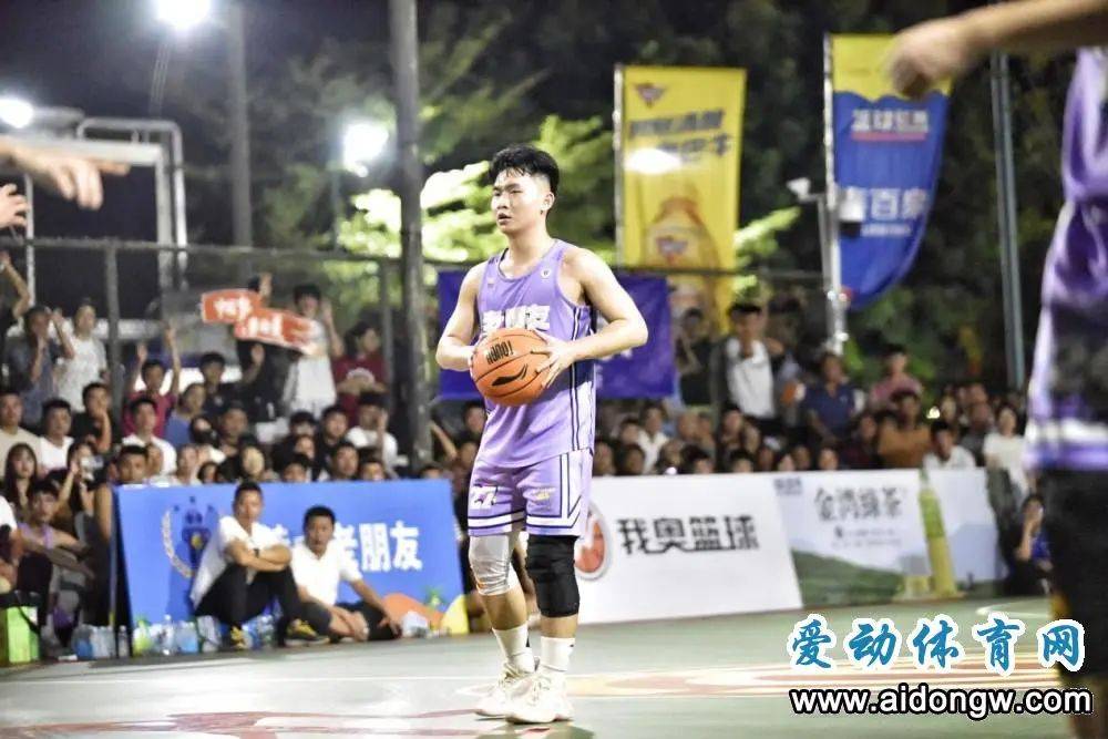 海南队主场不敌对手，球员发誓奋起直追