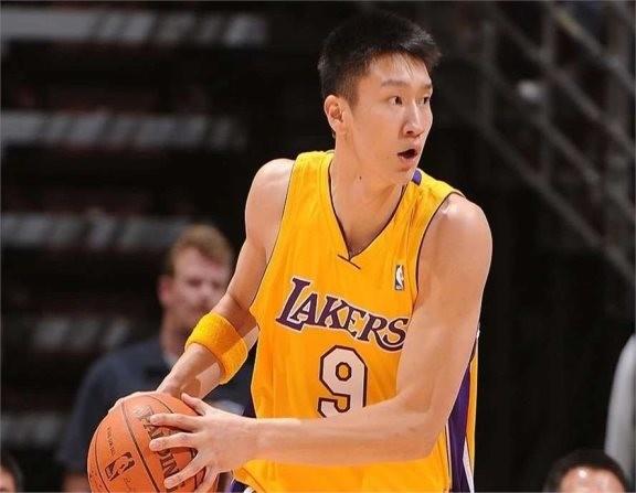 篮球名将宣布将接受重要手术